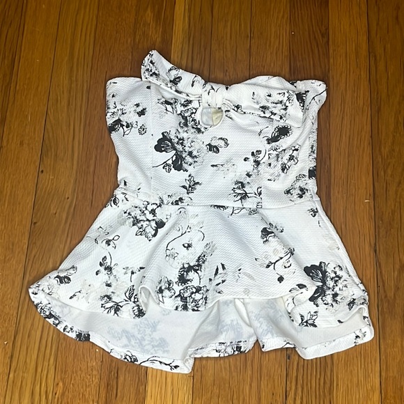 Line Up USA Black & White Floral Peplum Strapless Tube Top With Bow - Picture 1 of 4